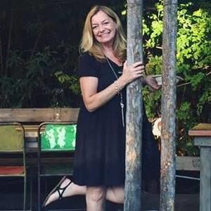 Meet your Posher, Deborah